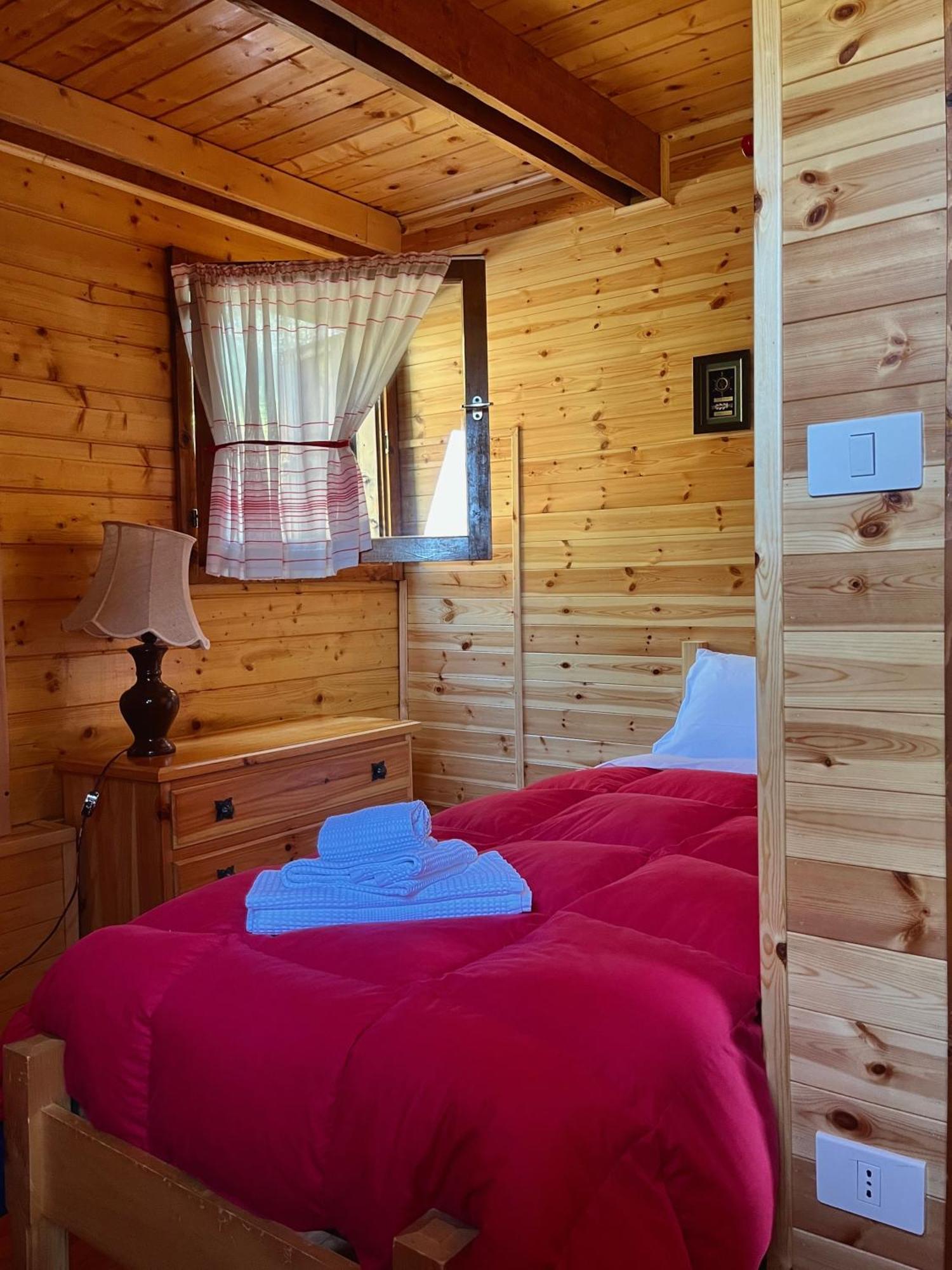 Chalet Natura La Taverna Dei 3 Porcellini Cavaliere  Eksteriør billede